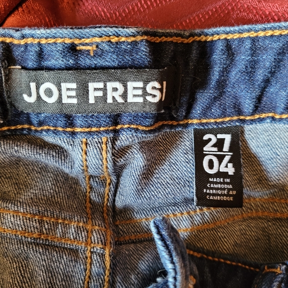 Joe Fresh Jean Shorts - size 4 - Picture 2 of 3